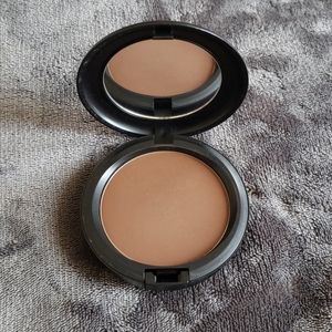 Mac Pro Longwear Pressed Powder - Dark Deepest